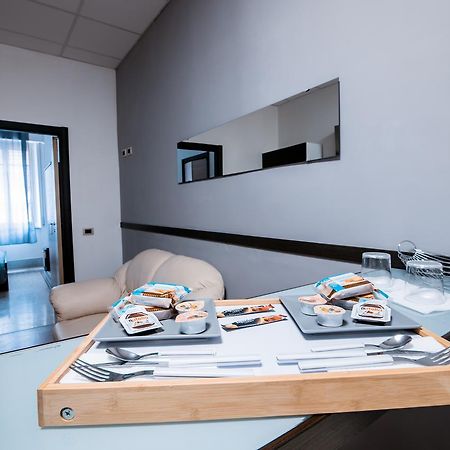 Maqueda Central Suites Палермо Екстериор снимка